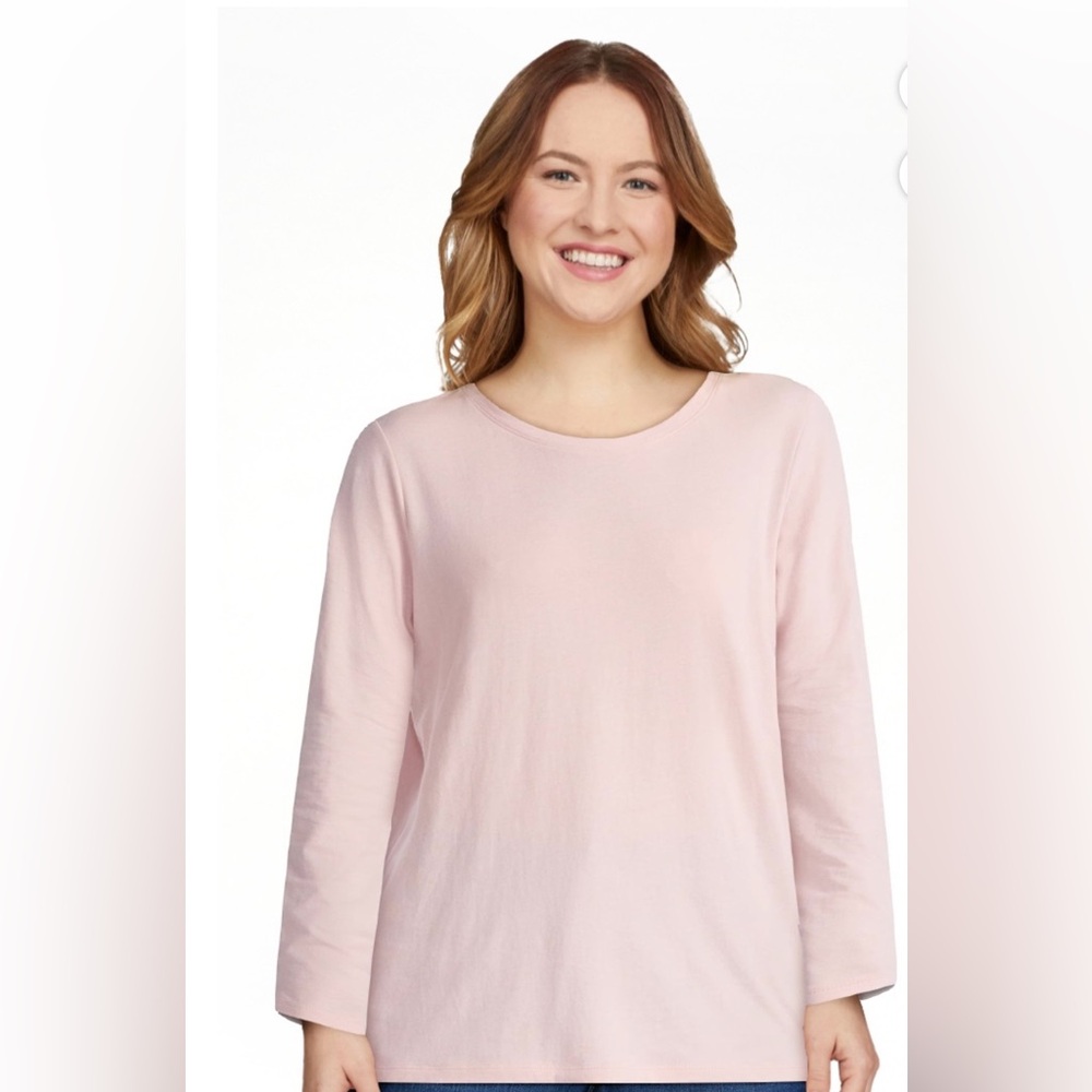 Women’s Time and Tru Light Pink Crew Neck Long Sleeve TShirt. Size XXL